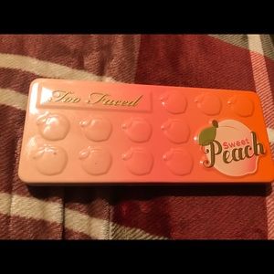Too Faced Sweet Peach eyeshadow palette